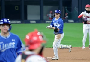 [Quick Look] A Fall Festival Overflowing with Home Runs: Ryu Ji-hyuk's Game-Tying Two-Run Homer That Nullified Kim Do-young's Home Run in the Top of the 5th