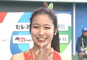 なんだこの可愛さは?日本の陸上の妖精、「りんごあん!」“ドキッとするパフォーマンス”が話題に··· 「りんごシュシュにりんごのイヤリングまで」史上最高の果汁美