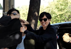 VIP护卫？抓捕犯人？刘在石、金光奎贴身伺候……"想做什么就做什么" [闲着干嘛呢]