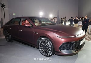 Hyundai Motor's Grandeur Equipped with AI That Understands Speech…42dot's 'Gleo AI' Receives First OTA