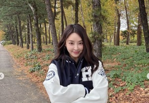 “Kangta ♥” I’d fall for her all over again… 42-year-old Jung Yoo-mi transforms into a college student in a department jacket