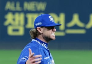 "对起亚三战全败→产生了私人恩怨" 渴望复仇的费德，休息3天投出99球展现斗志！5又1/3局失1分达成胜投条件 "最高时速153公里"