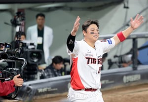 [Un vistazo rápido] "Apreciación del bateo en el Juego 4" y "MVP diario": Han Jun-su se lleva todo