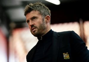 "82 giây mà nhận 2 thẻ vàng" Huấn luyện viên Man Utd lạnh lùng phớt lờ, Các huyền thoại Anh cũng nổi giận... Thua Chelsea 0-2→Sự nhục nhã '9 trận không thắng' sau 38 năm
