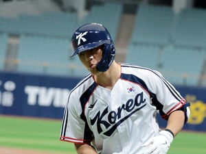 [포토]'아쉽구나!' 첫타석 내야땅볼 김도영