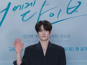 장세혁 '여유로운 손인사'[★포토]
