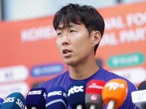 '모레노 체제도 캡틴 SON' 손흥민 "월드컵 너무 고통스러워... 잊어버리고 나아갈 것"