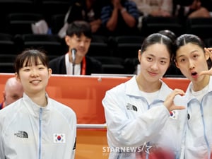 "또 한국이었다" 日 남녀 농구, 안방 결승서 모두 막혔다... '19점→2점' 맹추격에도 탄식 [아이치 나고야 AG]