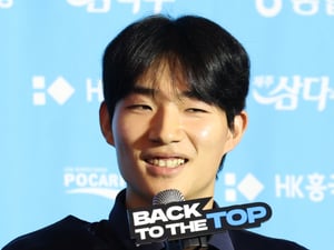 [포토] 김우진 '잘 먹으며 귀요미 됩니다'