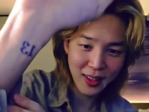 "팬들이 내 최고의 선물" 방탄소년단 지민, 생일 맞아 글로벌 팬들과 따뜻한 소통