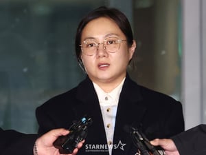 박나래, 전 매니저 '공동공갈 혐의' 법정 선다..증인 채택[스타현장][종합]