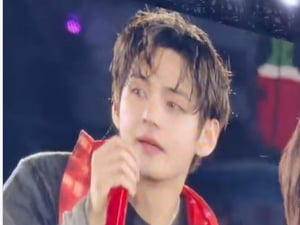 방탄소년단 뷔,'메시 우승'국민 응원가"Muchachos" 선창하자 공연장이 축구장으로 변했다[K-EYES]