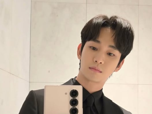 '복귀 앞둔' 김수현, "보고싶다" 쏟아지는 응원