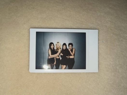 팬 홀대·YG 사옥 난동..블랙핑크, 억지로 짜맞춘 10주년