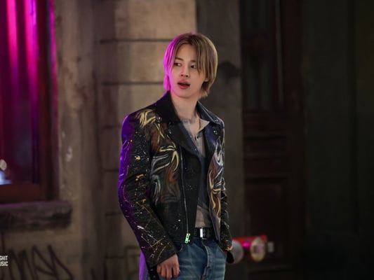 방탄소년단 지민, 전세계 홀린 '버건디 LP' 美·佛 연속 품절