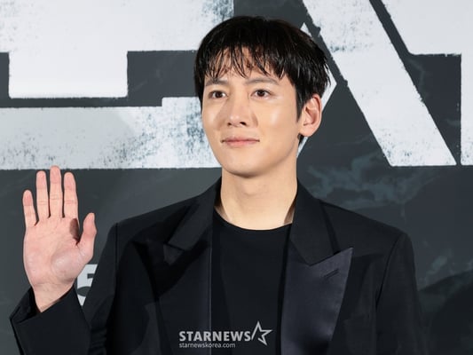 "잘생긴 사람이 너무 열심히 산다"..지창욱 보며 연상호 감독 '반성' [스타현장][군체]