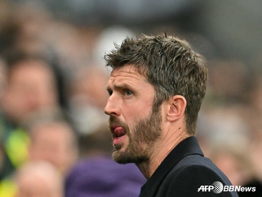 "추락하던 맨유, 멱살 잡고 하드캐리" 캐릭, 정식 감독 승격 눈앞... EPL 감독상 후보도 올랐다 "펩·아르테타 나와"