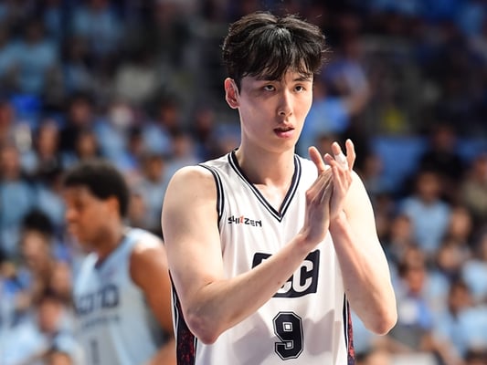 'KCC 우승 주역'  송교창, 파격 해외 진출 선언! 차기 행선지 '초미의 관심사'