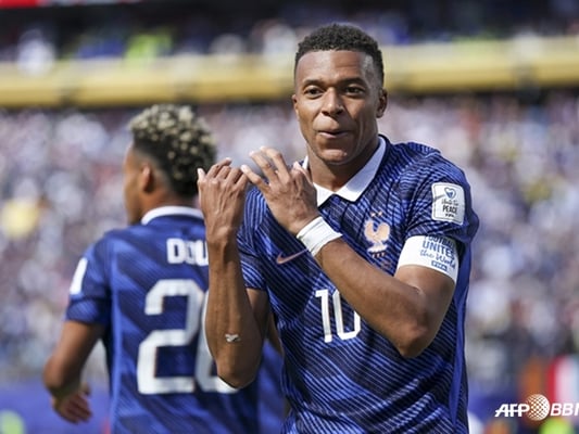 '월드컵 13·14호골' 내가 음바페다! '전설' 펠레도 넘었다... 프랑스, 세네갈 3-1 완파 '24년 만의 복수'