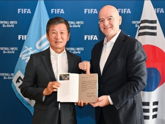 '역대급 스캔들' FIFA 회장 독재 드디어 끝나나, '몰래 월드컵 매각' 대실패'→"축구계 분열 사태"