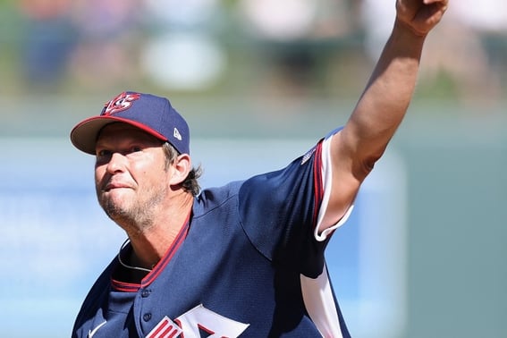 "なぜカーショーが米代表チームにいるのか" 引退宣言初登板、大型ホームラン→⅔イニング2失点 '衝撃'··· 疑問が反問された