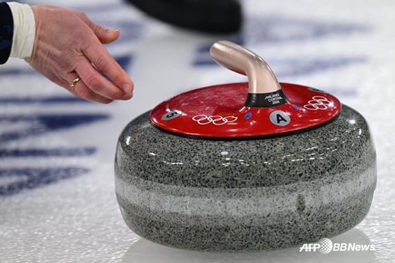 Who is the thief who ran away with the 1.5 million won stone? "It's 128 'limited edition' around the world." Malano Paralympics Point Out 'Lack Security'