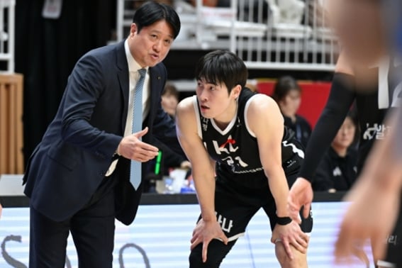 '古巣に40点差の大敗' 復讐の刃を研いでいたムン・ギョンウン監督 "シーズン中ずっと気を使っていたが···" [水原現場]