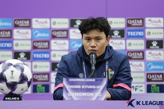 韩日足球水平差距悬殊，"韩国队战胜日本队是奇迹"" 郑京浩教练亲自发言