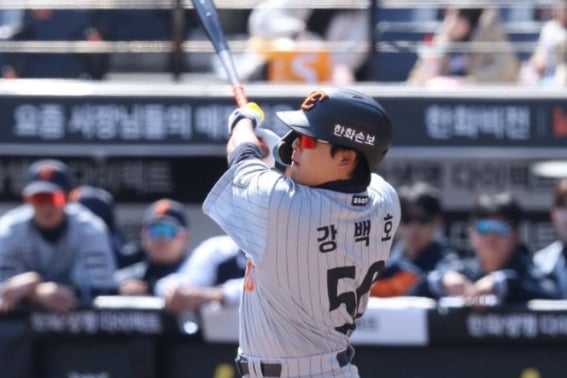 Lee Mathyun' Kang Baek Ho home run đầu tiên, Monster Wall vượt qua! Chiến thắng đầu tiên trong trận đấu giao hữu trước Hanwha và Samsung với cột mốc 10 tỷ won FA. [Đánh giá trận đấu thử nghiệm KBO]