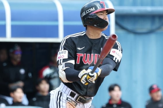 イ・ジェウォン・チョン・ソンホ以外にLGの秘密兵器が『もう一つ』ある！ モ・チャンミンコーチも期待 "打球角度を変えたらコンタクトが···"