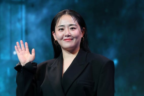 文根英，罕见病诊断→手术仅治愈4次...被叮嘱健康的亲笔信感动"非常感谢"