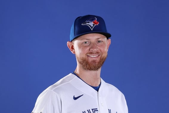 Một ngày sau Ponce, một cựu thành viên KBO sẽ bắt đầu chơi MLB nữa à? Cựu người nước ngoài KIA tham gia Toronto Rotation dù 'ERA 8.64' ế ẩm.