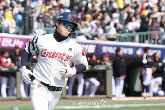 "又开始期待了"' 乐天队0:3→5:3逆转战胜冠军队LG队！ 韩太阳+孙浩英本垒打+郑哲元消除满垒危机 [KBO季前赛评论]