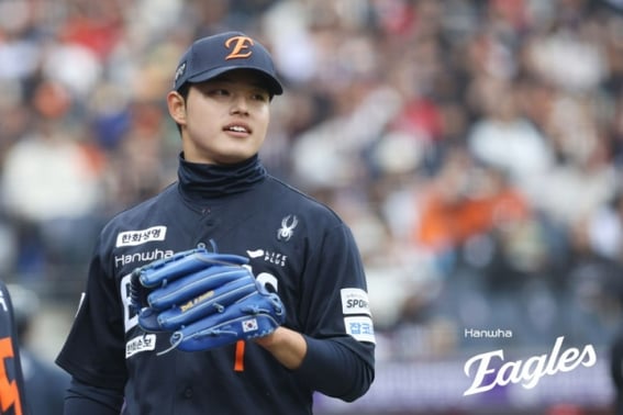 «Как поранить плечи» Ханва Мун Дон Чжу, «до 156 км→3 иннинга идеально» ... '78 миллиардов человек' Ум Санг-Бэк также идеально подходит в трех иннингах [Пилотный обзор игры KBO]