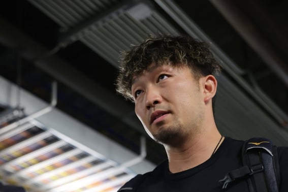 Внезапная смена во 2-м эпизоде «Японская волна» →В конце концов, у меня были слезы «Только сожаление, но в следующий раз я обязательно преодолею это»."