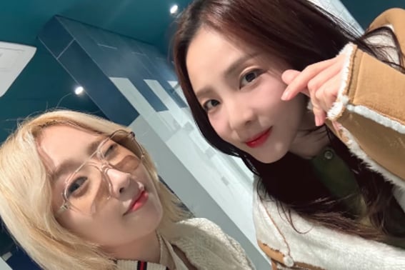 Sandara Park tiếp tục thể hiện tình bạn của 2NE1 trong phim mới 'Ma túy'Cùng với em út Gong Minzy