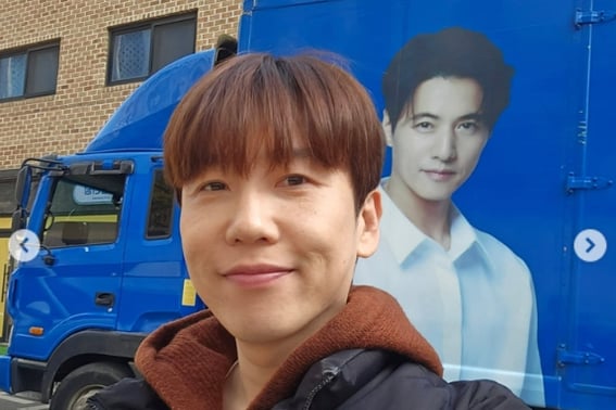 Вон Бин, после 16 лет отсутствия выпустил селфи с Нам Чан Хи."Очень красивый" [человек.]