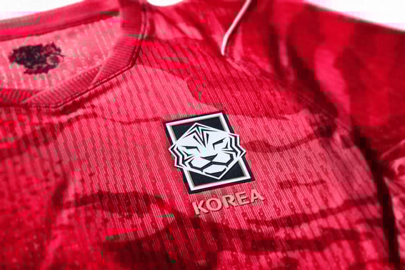 [公式] 韓国サッカー代表チームの新ユニフォームが公開、北中米ワールドカップなどで着用