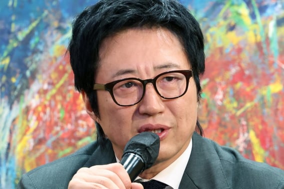 "Подозрительные взгляды"..."Взливая" мисс Пак, 22 года, любовь к дочери "предварительного стоматолога" [Окмуна]