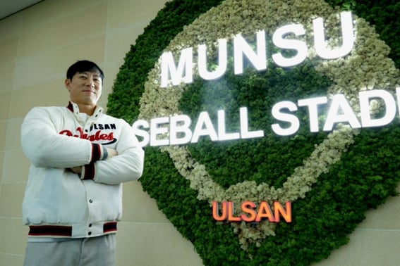 1軍でもないのに「一体なぜ」引退を先延ばしにした43歳の左腕、孤独にウルサンへ向かったのか