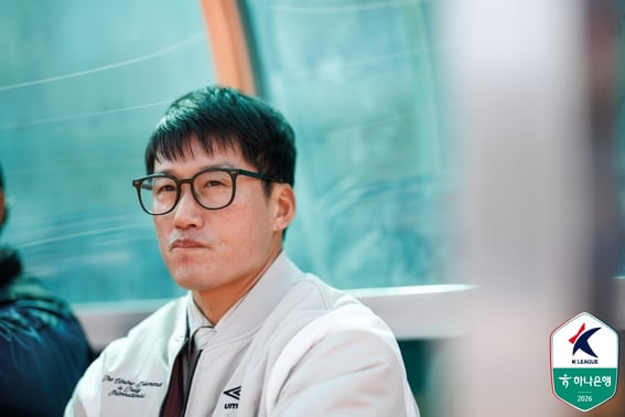 'イ・ジョンヒョのマジック'水原三星、歴代級の昇格ペース '4戦全勝+8得点1失点'··· 新設チームが金海を3-0で撃破