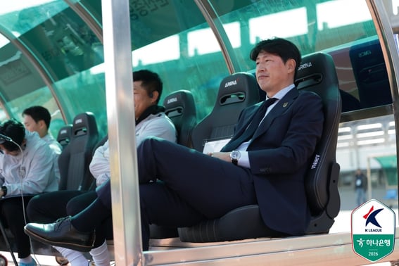 "3連敗、私も困惑" パク・ドンヒョク全南監督、'新生チーム'パジュに完敗後 "私にも問題があり、選手たちの姿勢も不足している" [パジュ現場]