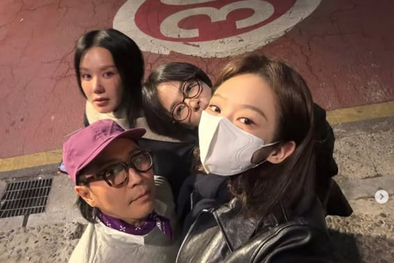 ウム・ジョンファ、'25億脱税'のソン・ヘギョと深夜デート..「ここ数日の楽しみ」 [スター・イシュー]