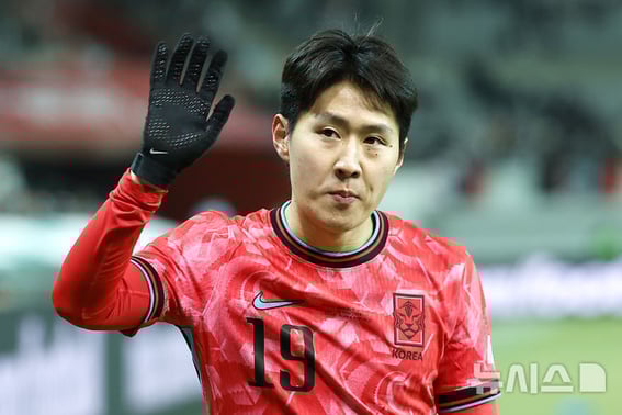 "Hong Myung Bo-ho, who was tired." Thank God, Hong Myung-bo Team said, "It's not a big injury." However, participation in the match against Ivory Coast is a question mark "recommended for rest."