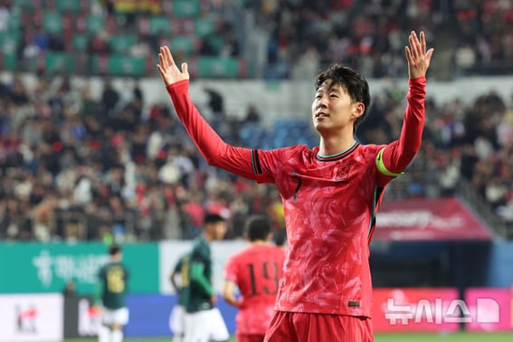 Trận đấu A thứ 1000 của bóng đá Hàn Quốc với Bờ Biển Ngà 'Sự nghiệp vĩ đại'... Năm 1948, anh ấy đã chơi lại 'Vùng đất chiến thắng đầu tiên' ở Anh.