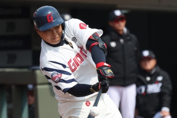 乐天千军万马，"第二个李大浩"将提前复出！ 金泰亨:"韩东熙恢复很快→到二线队防守，如果可以的话会提高。""