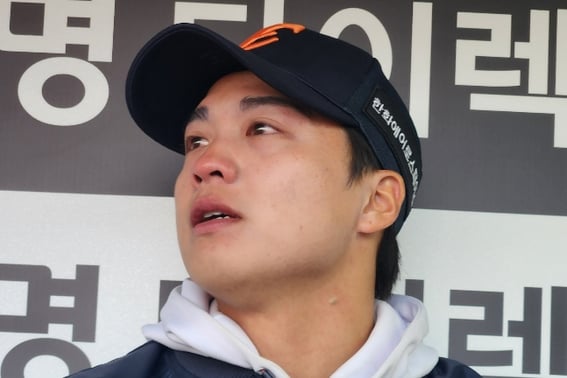 "I've been waiting for this moment"" Hanwha Wang Yancheng's storm sobbing "Why" and his first win in the first division in the seventh year → "The next tear is in the Korean Series."
