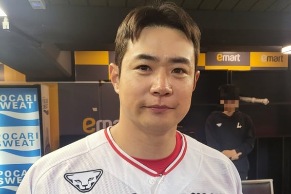 "I've never been this bad." Kim Jae-hwan, who was criticized and transferred, finally laughed... "I like it so much" with "Literature Run". Satisfied [the scene of Incheon]