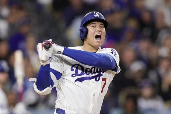 [tin sốt dẻo] Cú đánh đại khái! Otaani bị nghi ngờ bị thương do sự trì trệ nghiêm trọng → Roberts xác nhận lại cảnh lắc cổ tay phải"