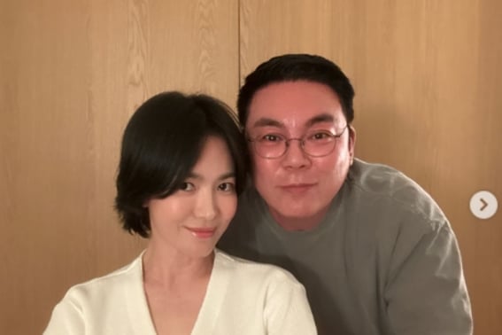 宋慧乔,亲自准备地男闺蜜生日宴..."我们幸福一辈子吧"